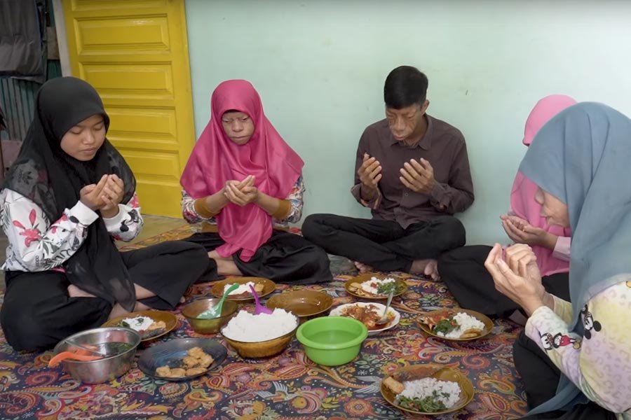 image of manurung family 