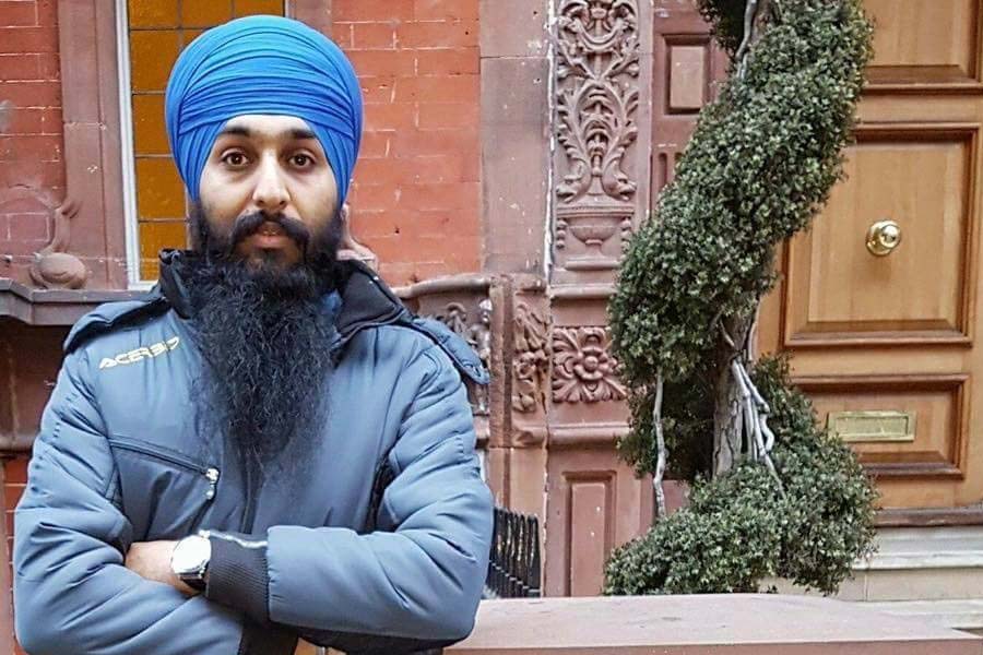 গত মার্চ মাসে খলিস্তানপন্থীরা লন্ডনে ভারতীয় হাই কমিশনের দফতর থেকে ভারতের জাতীয় পতাকা নামিয়ে ফেলার চেষ্টা করেছিলেন। তাঁদের নেতৃত্বে ছিলেন নিষিদ্ধ সংগঠন খলিস্তানি লিবারেশন ফোর্সের প্রধান অবতার সিংহ খান্ডা। এক মাসের মধ্যে বার্মিংহামের হাসপাতালে বিষক্রিয়ায় তাঁর মৃত্যু হয়।