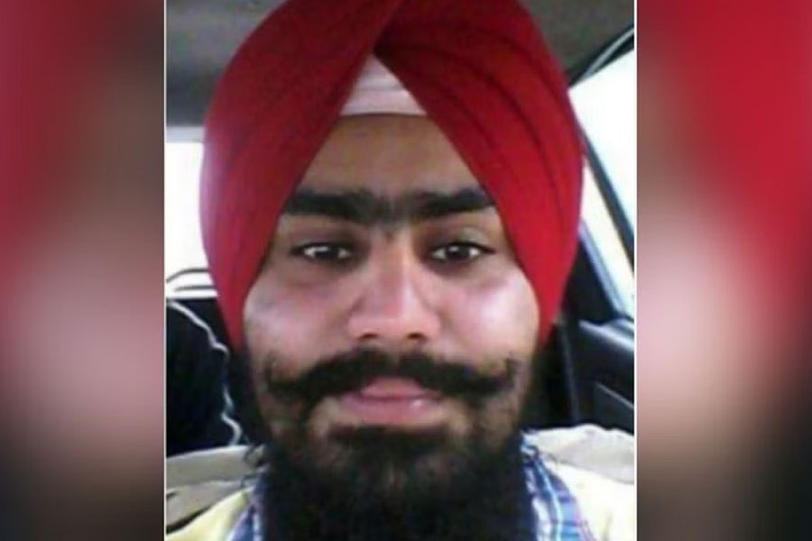 ২০২১-এ মোহালিতে পঞ্জাব পুলিশের দফতরে হামলায় অভিযুক্ত হরবিন্দর সিংহ সান্ধু। বিদেশের মাটিতে রহস্যমৃত্যু হয়েছে তাঁরও। পাকিস্তানের হাসপাতালে ওষুধের বিষক্রিয়ায় মারা যান তিনি।