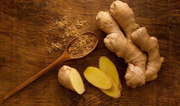 ১. আদা - শরীরে শর্করার মাত্রা নিয়ন্ত্রণ করে। অতিরিক্ত মেদ ঝরায়‌। আপনার চা কিংবা স্যালাডে আদা থাকা মানে তা শরীরে হরমোনের ভারসাম্য বজায় রাখতে, সঠিক উষ্ণতা সৃষ্টি করতে উৎসেচকের কাজ করছে। যার থেকে মোটা মানুষ রোগা হয়।