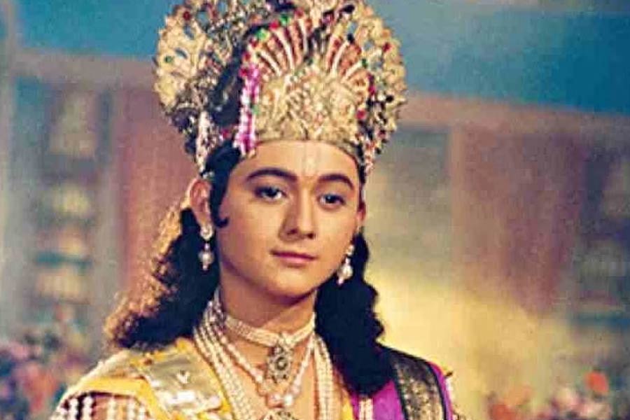 ১৯৮৩ সালে দূরদর্শন চ্যানেলে ‘রামায়ণ’ ধারাবাহিকে কুশ চরিত্রে অভিনয় করেন স্বপ্নিল জোশী।