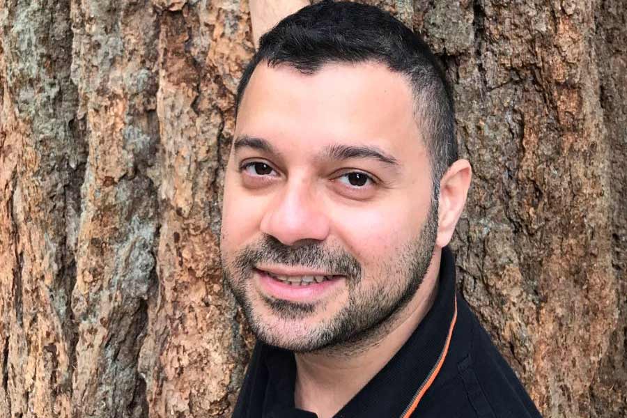 ১৯৭৬ সালে মুম্বইয়ের এক মধ্যবিত্ত পরিবারে জন্ম ময়ূরেশের। বাবা-মা এবং ভাইয়ের সঙ্গে থাকতেন তিনি।