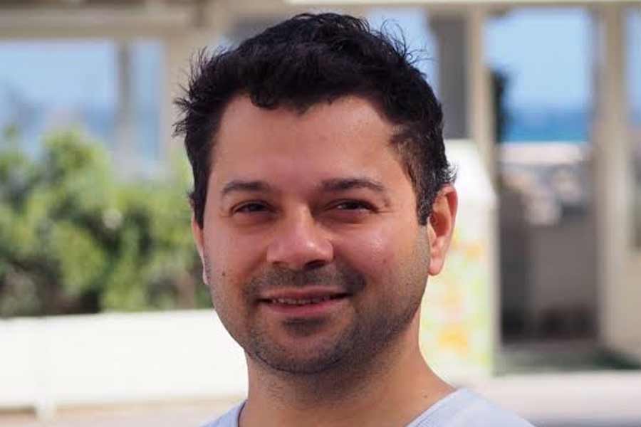 ‘রামায়ণ’ ধারাবাহিকে শিশু অভিনেতা হিসাবে অভিনয়ের পর অভিনয়জগৎ থেকে বিরতি নেন ময়ূরেশ।