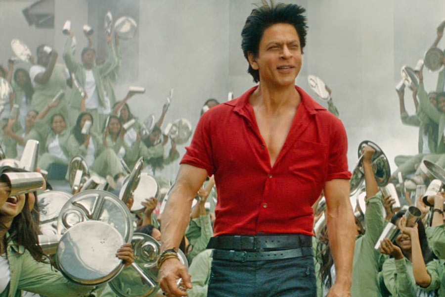 Shah Rukh starrer Jawan touches 1000 crore mark worldwide, the highest grossing bollywood film of all times