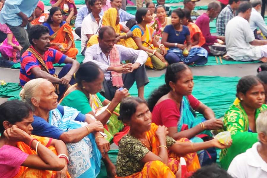 বাম সমাবেশে আসা ক্ষেতমজুরেরা।