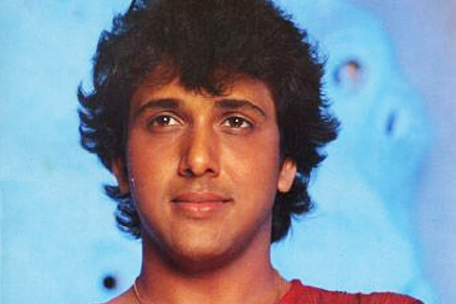 ‘ভাই ভাই’ ছবির শুটিং তাড়াতাড়ি শুরু করতে চেয়েছিলেন পাহলাজ। গোবিন্দ শুটিংয়ের জন্য সময় বার করতে পারবেন না জেনে অন্য অভিনেতাদের অভিনয়ের প্রস্তাব দেন প্রযোজক।