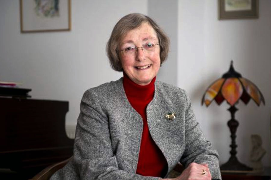 অভিনয়ের পাশাপাশি একটি পর্যটন সংস্থার হয়ে কাজ করতেন লরেন্স। ১৯৯২ সালে মরোক্কোয় গিয়ে পরিচয় হয় মার্গারেটের সঙ্গে।