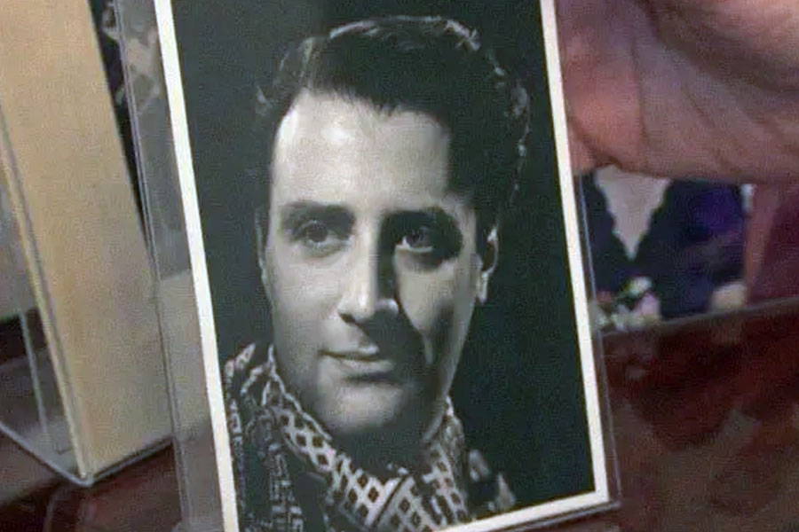 ২০০৭ সালে মারা যান লরেন্স। বয়স হয়েছিল ৮৬ বছর। স্বামীর মৃত্যুতে ভেঙে পড়েন মার্গারেট। খুব ফাঁকা লাগত তাঁর। সে সময় তাঁর মনখারাপের সঙ্গী হয় মেট্রো স্টেশনে বাজতে থাকা স্বামীর কণ্ঠস্বর।