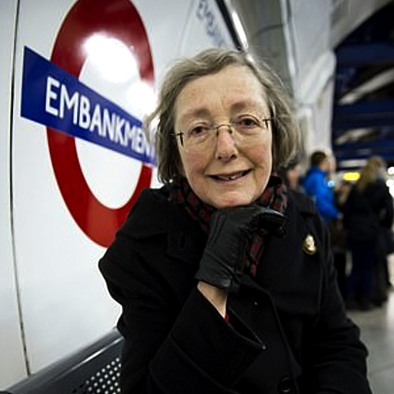 বিবিসিতে একটি সাক্ষাৎকার দেওয়ার সময় মার্গারেট বলেন, ‘‘ওঁর মৃত্যুর পর থেকে আমি রোজ বসে থাকতাম মেট্রো স্টেশনে। অপেক্ষা করতাম, কখন আসবে পরবর্তী ট্রেন, আর আমি শুনতে পাব ওঁর কণ্ঠ।’’