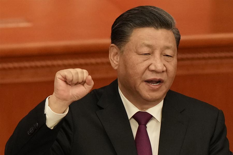 পাকিস্তানের এই পরিকল্পনাগুলিতে প্রথমে সায় দিয়েছিল চিন। সিপিইসি-র অধীনে চুক্তিতে স্বাক্ষরও করেছিল দুই দেশ। কিন্তু তার ন’মাস পর ১১ তম জয়েন্ট কো-অপারেশনের বৈঠকে চিন বেঁকে বসে। মনে করা হচ্ছে, এই সময়ের মধ্যেই দুই দেশের সম্পর্কে কোনও প্রতিকূলতা তৈরি হয়ে থাকতে পারে। 