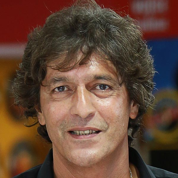 চাঙ্কি বলেন, ‘‘বাঁদরটি কিন্তু খুব দামি ছিল। দক্ষিণ ভারত থেকে তাকে সেটে নিয়ে আসা হয়েছিল। বাঁদরের সঙ্গে আবার ছ’জন সহযোগীও ছিল।’’