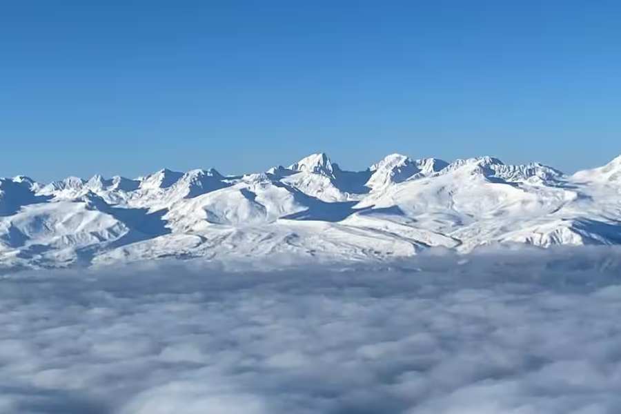 সমুদ্রপৃষ্ঠ থেকে ৭৮৬১ ফুট উচ্চতায় অবস্থিত ইউসমার্গ পীরপাঞ্জাল পর্বতশ্রেণীর সানসেট পিক এবং তাত্তাকুট্টি পিক-এর মতোই সর্বোচ্চ শৃঙ্গ হিসেবে পরিচিত। 