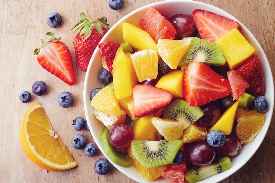 Five mistakes you should avoid while eating fruits.