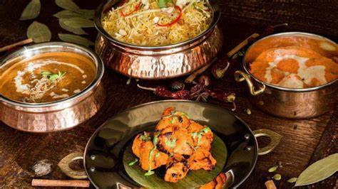 পুজোয় বাঙালি খিচুড়িতে আছে,  বিরিয়ানিতে আছে, চাইনিজে আছে,  মোগলাইয়ে আছে,  আবার অন্য দেশের খাবারেও। এই যেমন, থাই খানা।  