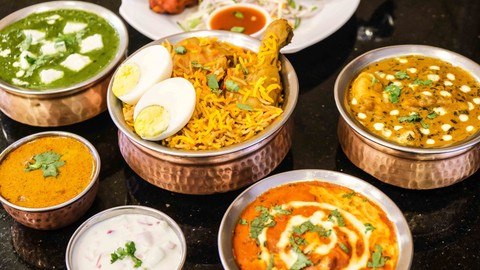 কলকাতায় এই মুহূর্তে সমস্ত রকমের থাই খাবার পাওয়া যায় সকাল থেকে রাত, ব্রেকফাস্ট থেকে লাঞ্চ হয়ে ডিনারে পর্যন্ত,  সকাল ন’টা থেকে রাত এগারোটা, কোথাও কোথাও এমনকী মাঝ রাত ছাড়িয়েও, এরকম ভাল মানের থাই রেস্তরাঁর রইল এখানে।