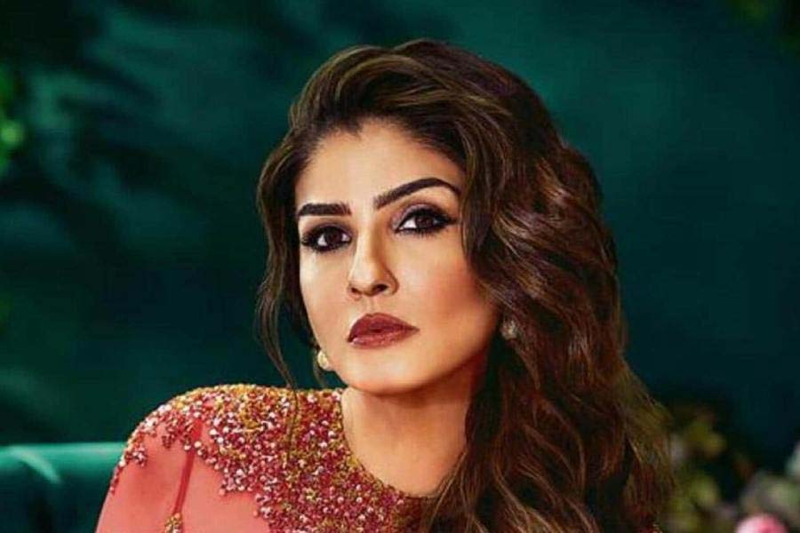 Raveena Tandon recalls she threw up after co stars lips brushed hers