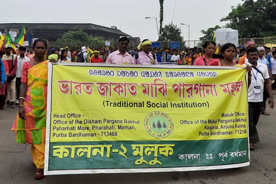 আদিবাসী মিছিলের জের। চার ঘণ্টা পরেও যানজট কাটল না মধ্য কলকাতা এবং সংলগ্ন এলাকায়।