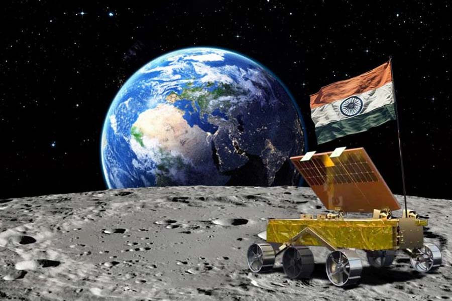 বিক্রম আর প্রজ্ঞানকে অবশ্য পৃথিবীতে ফেরানোর জন্য তৈরিই করেনি ইসরো।