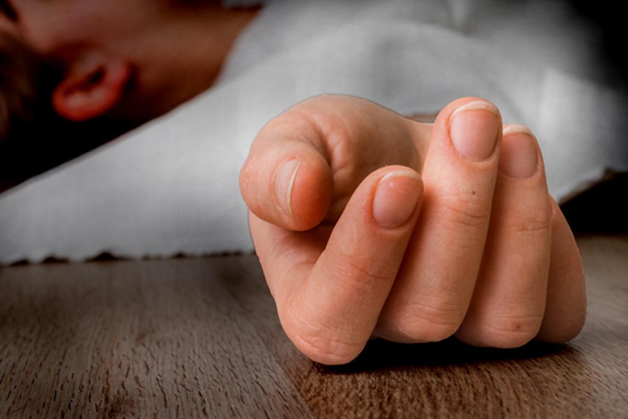 ৪০ বছরের আগের কথা। একের পর এক অস্বাভাবিক মৃত্যুর ঘটনায় রাতের ঘুম উড়ে গিয়েছিল পাভাগাড়া গ্রামের। নিহতদের সকলেই শিশু ছিল। এই হত্যাকাণ্ডের রহস্য এখনও কাটেনি।