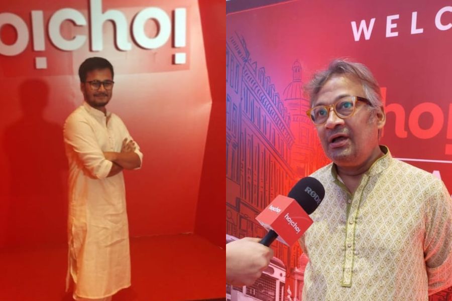 টলিপাড়ার তরুণ, প্রাণোচ্ছল ঋতব্রত মুখোপাধ্যায়ও হাজির ছিলেন তাঁর বাবা দড় অভিনেতা শান্তিলাল মুখোপাধ্যায়ের সঙ্গে। ঘিয়ে পাঞ্জাবির সাজে দু’জনকেই দারুণ মানিয়েছিল এই দিন।