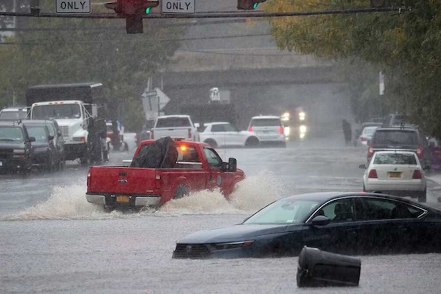 Transportation disrupted due to heavy rain and fllod like situation in New York City of US