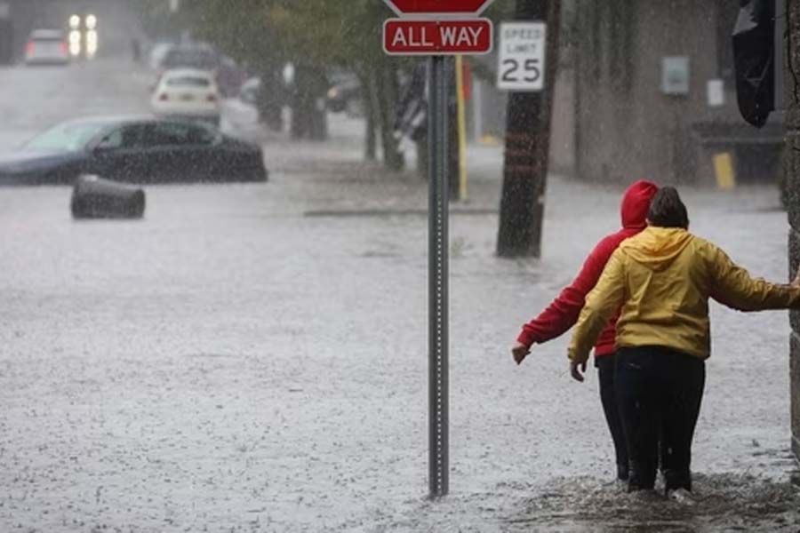 Transportation disrupted due to heavy rain and fllod like situation in New York City of US