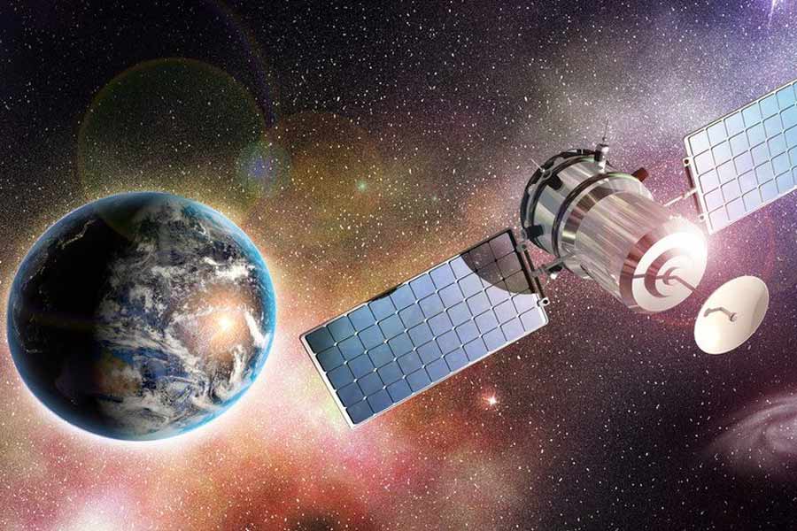 এই চারটি জিএনএসএস ছাড়াও আঞ্চলিক ভাবে আরও দু’টি দেশ স্যাটেলাইট নেভিগেশন সিস্টেম ব্যবহার করে। ভারত এবং জাপানের নিজস্ব জিপিএস রয়েছে।