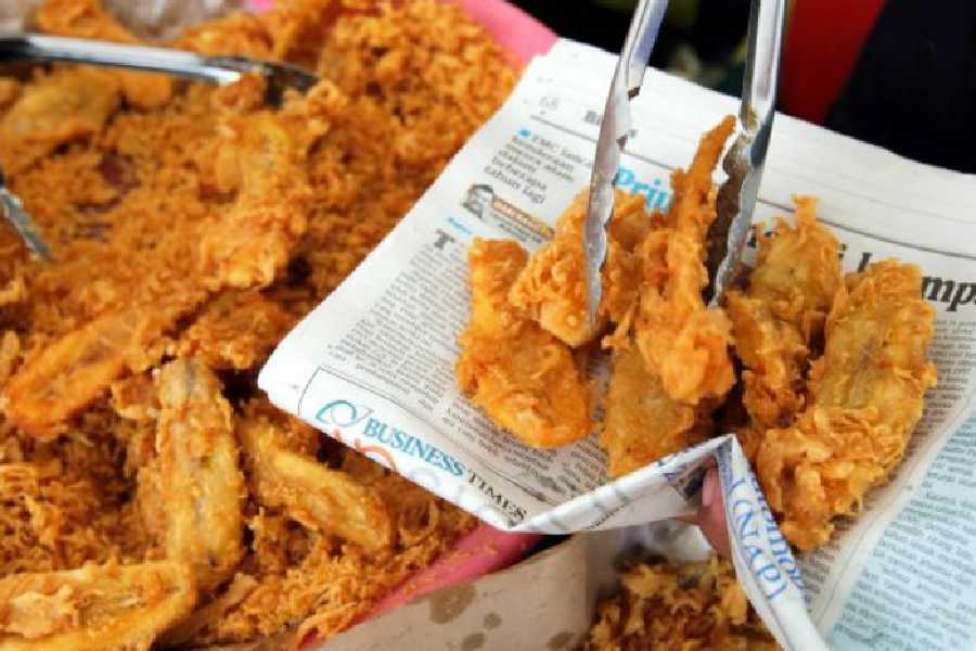 Why You Should Avoid Consuming Food Packed in Newspapers.