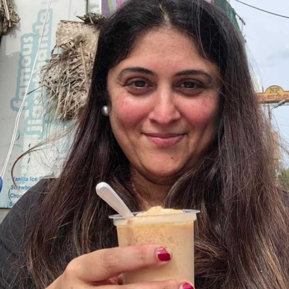 Meet bollywood actress Tara Deshpande who made super hit debut but quitted films to become a cook 