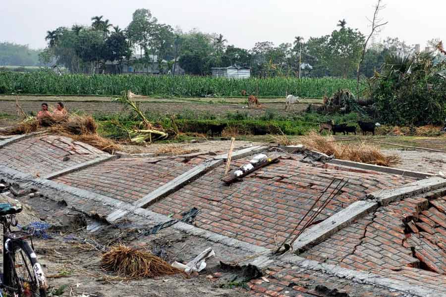 Massive storm hits three districts of North Bengal on Sunday afternoon 