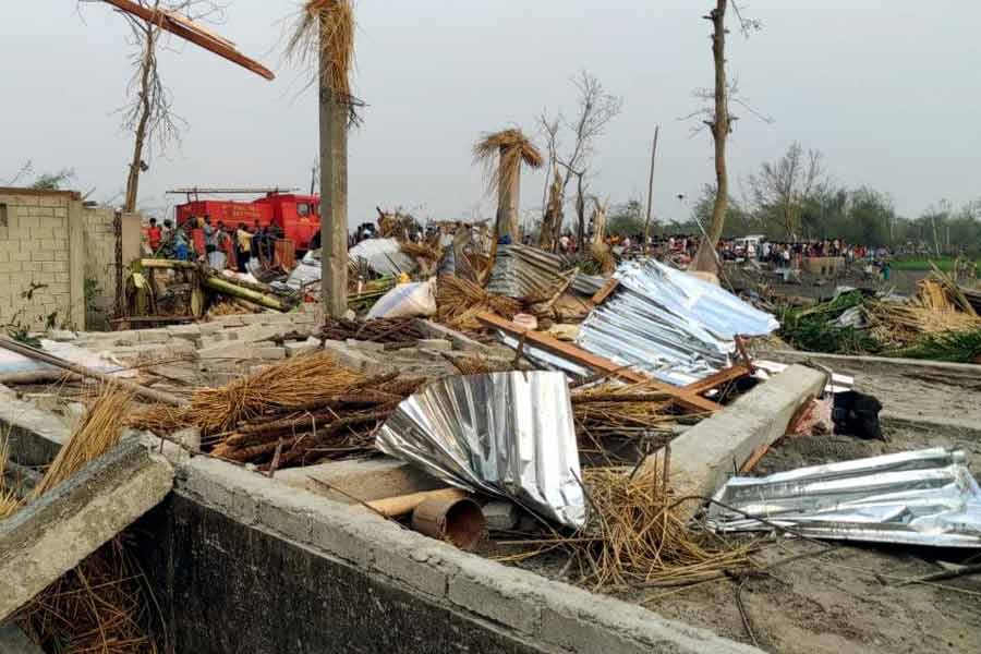 Massive storm hits three districts of North Bengal on Sunday afternoon 