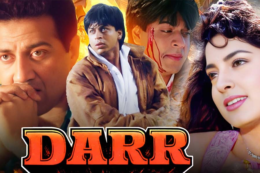 ১৯৯৩ সালে যশ চোপড়ার প্রযোজনায় প্রেক্ষাগৃহে মুক্তি পায় ‘ডর’। এই ছবিতে মুখ্যচরিত্রে অভিনয় করেন শাহরুখ খান, সানি দেওল এবং জুহি চাওলা। কিন্তু এই ছবিতে অভিনয়ের কথা ছিল রবিনার।