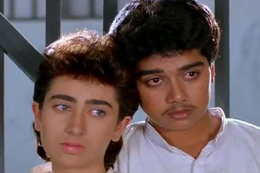 ১৯৯১ সালে প্রেক্ষাগৃহে মুক্তি পায় ‘প্রেম কয়েদি’। করিশ্মা কপূরের কেরিয়ারের প্রথম ছবি এটি। হরীশ কুমারের সঙ্গে জুটি বেঁধে এই ছবিতে অভিনয় করেন তিনি।