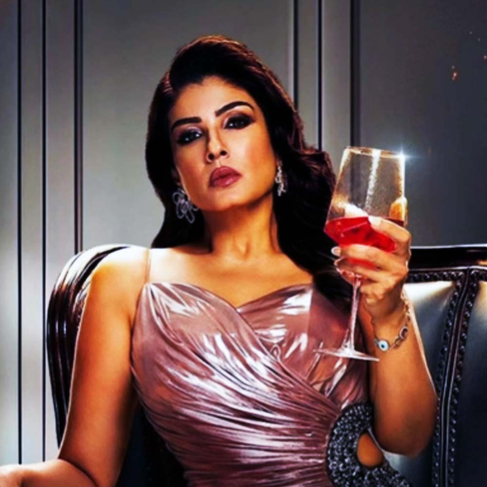 চলতি বছরে ডি়জ়নি প্লাস হটস্টার ওটিটি প্ল্যাটফর্মে মুক্তি পায় ‘কর্মা কলিং’ নামের একটি ওয়েব সিরিজ়। এই সিরিজ়ে মুখ্যচরিত্রে অভিনয় করেন রবিনা।