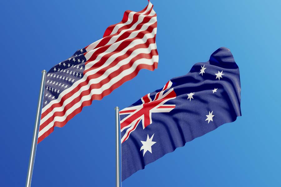 আমেরিকা এবং অস্ট্রেলিয়াকে আলাদা করে রেখেছে প্রশান্ত মহাসাগর। এটি বিশ্বের সবচেয়ে বড় মহাসাগর। তবে এই দুই দেশের পারস্পরিক সম্পর্ক বরাবর মধুর। অস্ট্রেলিয়াকে আমেরিকার বন্ধু রাষ্ট্রগুলির তালিকায় প্রথম সারিতেই রাখা হয়।