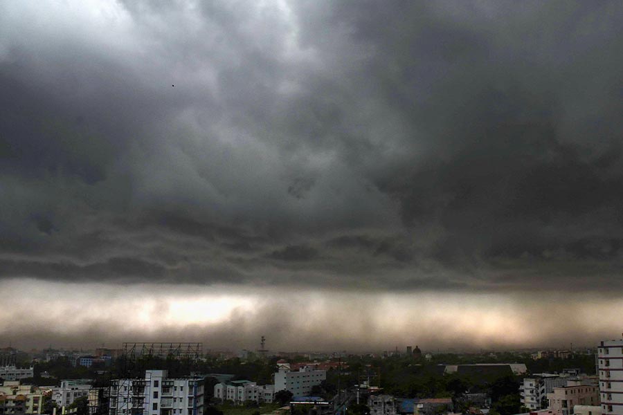 Gusty wind with Thunderstorm forecasted for North Bengal