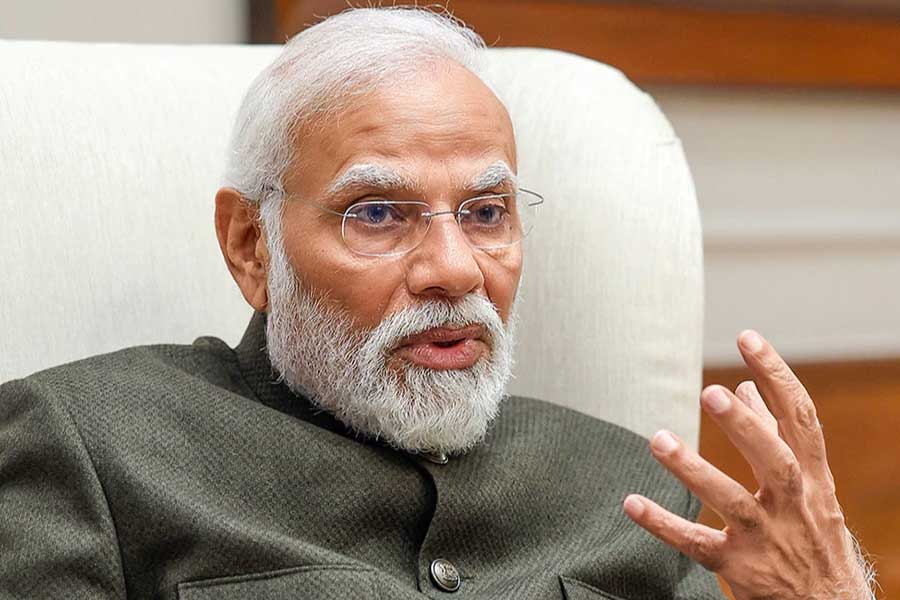 What is the dispute between India and Sri Lanka over Katchatheevu island