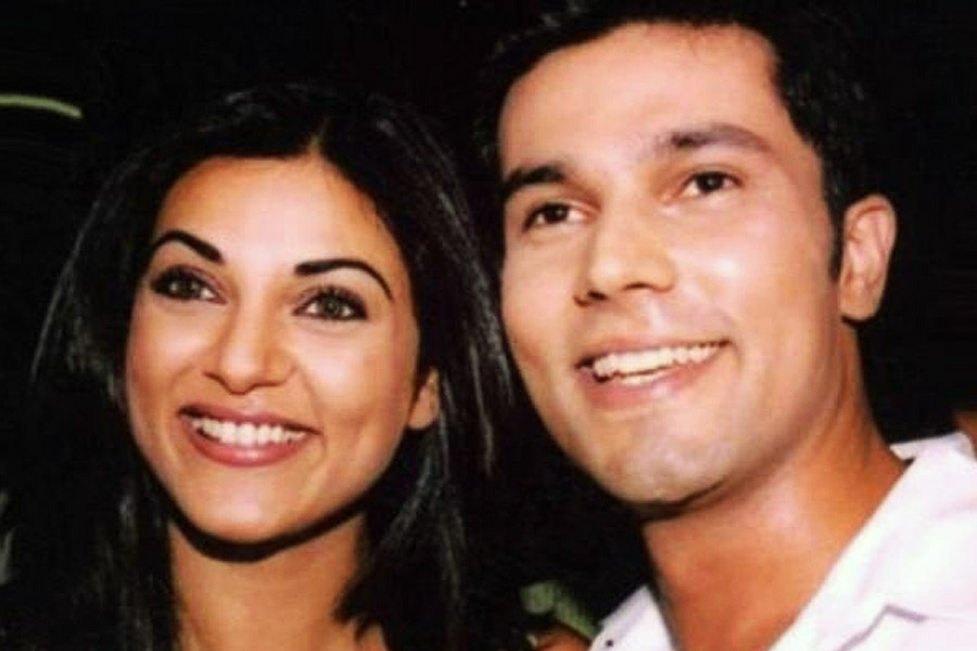 সুস্মিতার সঙ্গে বিচ্ছেদ নিয়ে এক পুরনো সাক্ষাৎকারে রণদীপ জানিয়েছিলেন, সারা জীবনে তিনি এক বার মাত্র নাটকের মহড়ায় যেতে পারেননি।