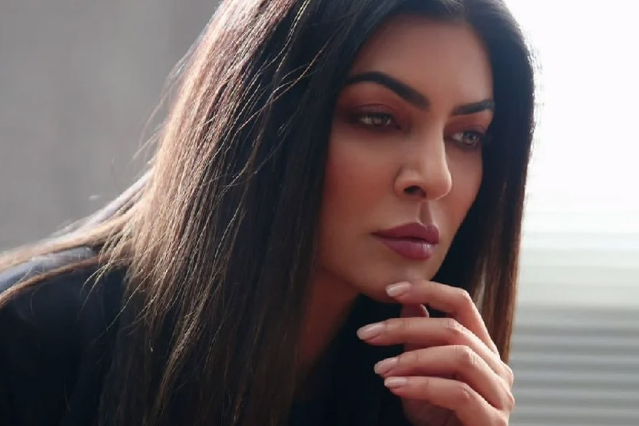 রণদীপের দাবি, সুস্মিতার সঙ্গে সম্পর্কে থাকাকালীন তিনি অনেকটা সময় অপচয় করে ফেলেছিলেন। অভিনেতার কথায়, ‘‘সম্পর্কের জন্য আমি অনেক সময় খরচ করতাম। বিচ্ছেদের পর নিজের জন্য সেই সময় পেয়েছিলাম। ভাল কাজে সেই সময় খরচ করেছি আমি।’’