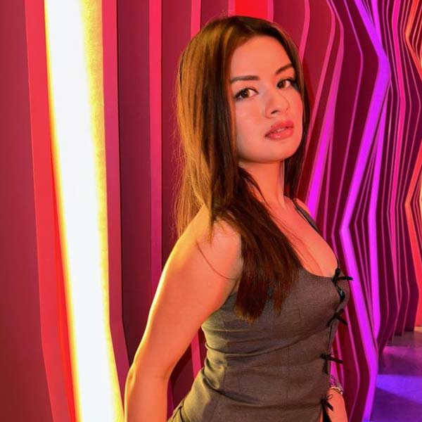 ২০১৪ সালে রানি মুখোপাধ্যায় অভিনীত ‘মর্দানি’ ছবির মাধ্যমে বলিপাড়ায় হাতেখড়ি হয় অবনীতের। ‘মর্দানি ২’ এবং ‘করিব করিব সিঙ্গল’ ছবি দু’টিতে ক্যামিয়ো চরিত্রে অভিনয় করতে দেখা গিয়েছে তাঁকে।