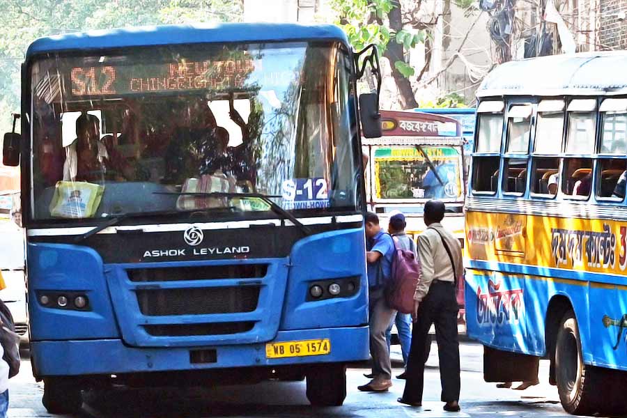VLTD not working, transport union told minister Snehashis Chakraborty