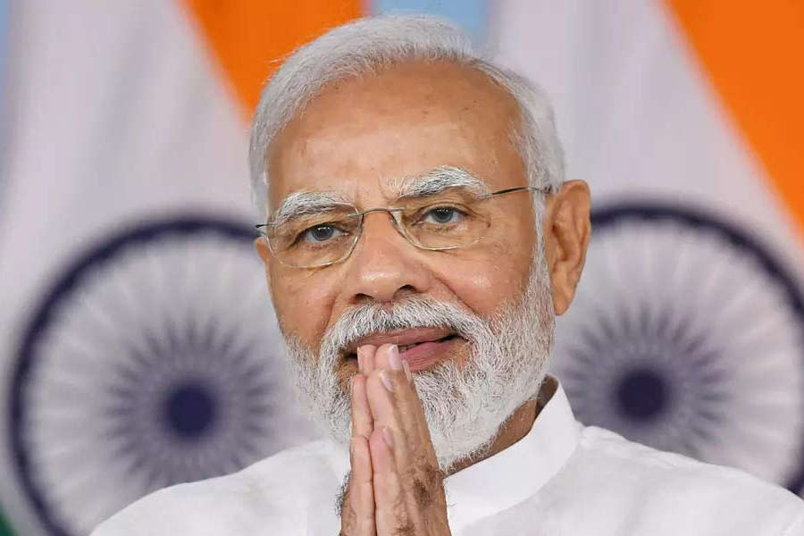 রাজনাথ জানিয়েছেন, ভারতের লক্ষ্য ২০২৪-২৫ অর্থবর্ষে এই অঙ্ক ৩৫ হাজার কোটি টাকায় নিয়ে যাওয়া। কেন্দ্রে মোদী সরকারের নেতৃত্বাধীন এনডিএ সরকার ক্ষমতায় আসার পর প্রতিরক্ষা সামগ্রী বিক্রির উপরে ভারত বিশেষ নজর দিয়েছে বলেও দাবি করেছেন তিনি।