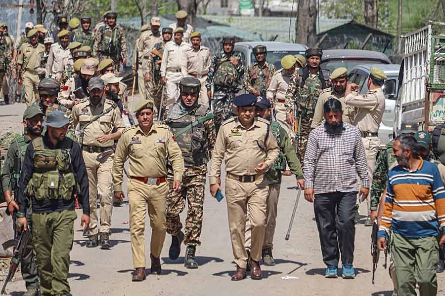 Police Officer dies in shootout at Jammu And Kashmir Hospital