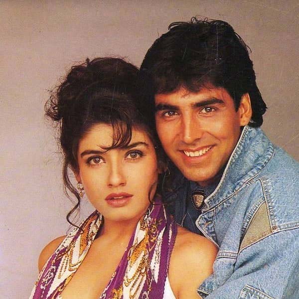 বলিপাড়ার গুঞ্জন, অক্ষয় এবং রবিনা নাকি গোপনে আংটিবদলও করে ফেলেন। অভিনেতাকে বিয়ে করে সংসার সামলাবেন বলে নাকি নতুন ছবিতে অভিনয়ের প্রস্তাবও ফিরিয়ে দিতে শুরু করেন রবিনা। কিন্তু সাত পাকে বাঁধা পড়েননি দুই তারকা।