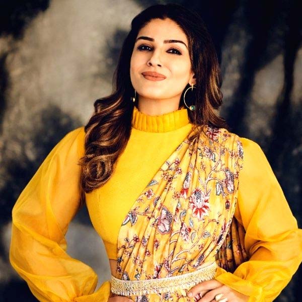 ব্যক্তিগত সম্পর্ক নিয়ে সন্তানদের থেকে কিছুই গোপন করেননি রবিনা। তিনি বলেন, ‘‘আমাকে নিয়ে নানা রকম কথা লেখা হত। কিন্তু আমি আমার সন্তানদের নিজের ব্যাপারে সব সত্যি কথা বলেছি। কোনও কথা গোপন করিনি।’’