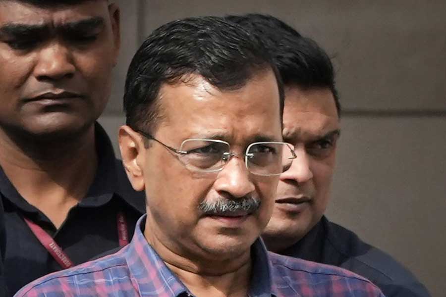 Who are Delhi CM Arvind Kejriwal's neighbours in Tihar Jail
