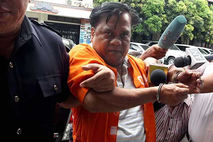 Who are Delhi CM Arvind Kejriwal's neighbours in Tihar Jail