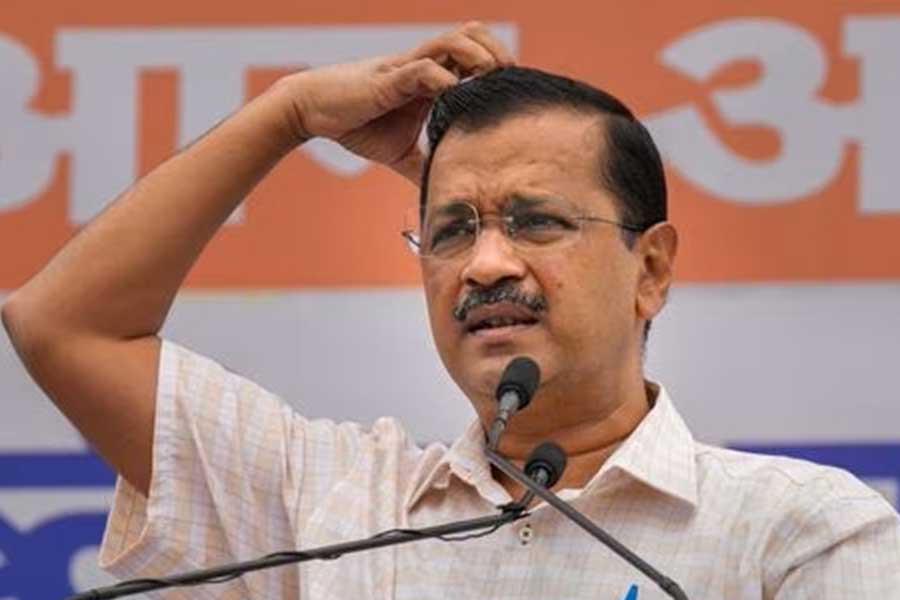 Who are Delhi CM Arvind Kejriwal's neighbours in Tihar Jail