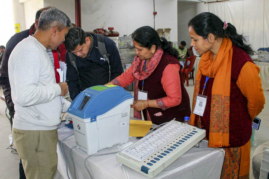 Letters To The Editor: In the 2024 Lok Sabha elections, the tradition of enduring success of democracy must be maintained