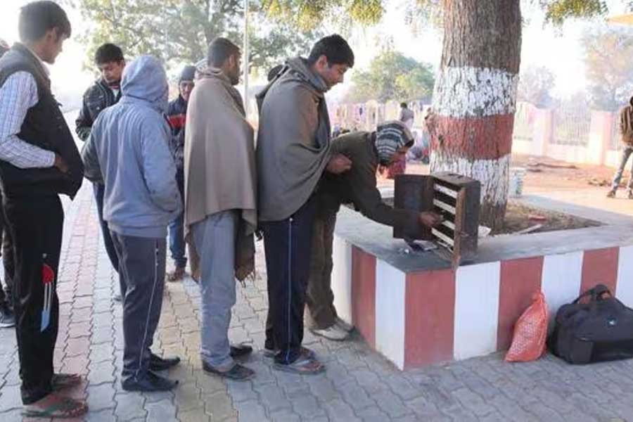 বর্তমানে ভারতের উল্লেখযোগ্য রেলস্টেশনের তালিকায় নাম লিখিয়েছে রশিদপুর খোরি গ্রামের স্টেশন। তবে এখনও এই স্টেশনের দায়িত্বে রয়েছেন গ্রামের বাসিন্দারাই।